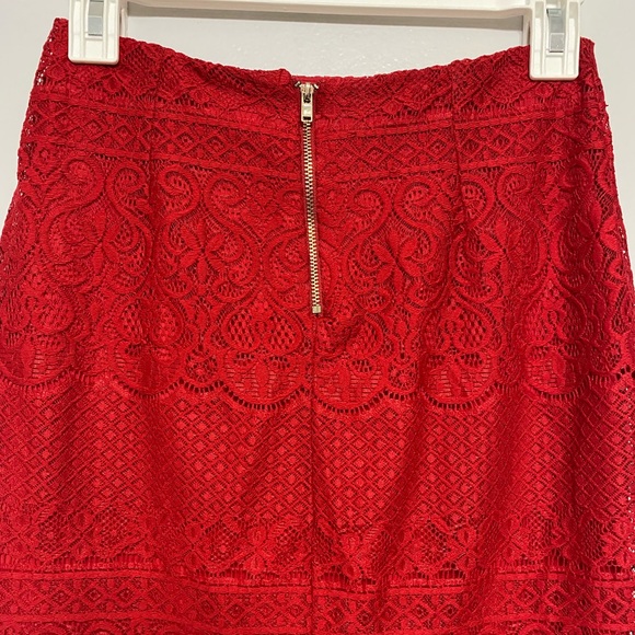 Bebe red lace skirt/crop top 2 piece set size XS - Picture 13 of 17